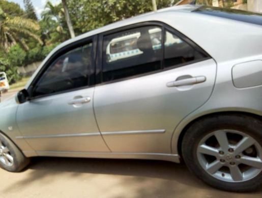 2000 model Altezza for sale, Kampala -  Uganda