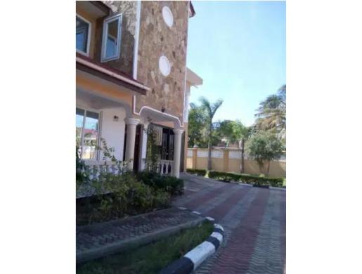 House for sale mbezi beach, Dar es Salaam - Tanzania